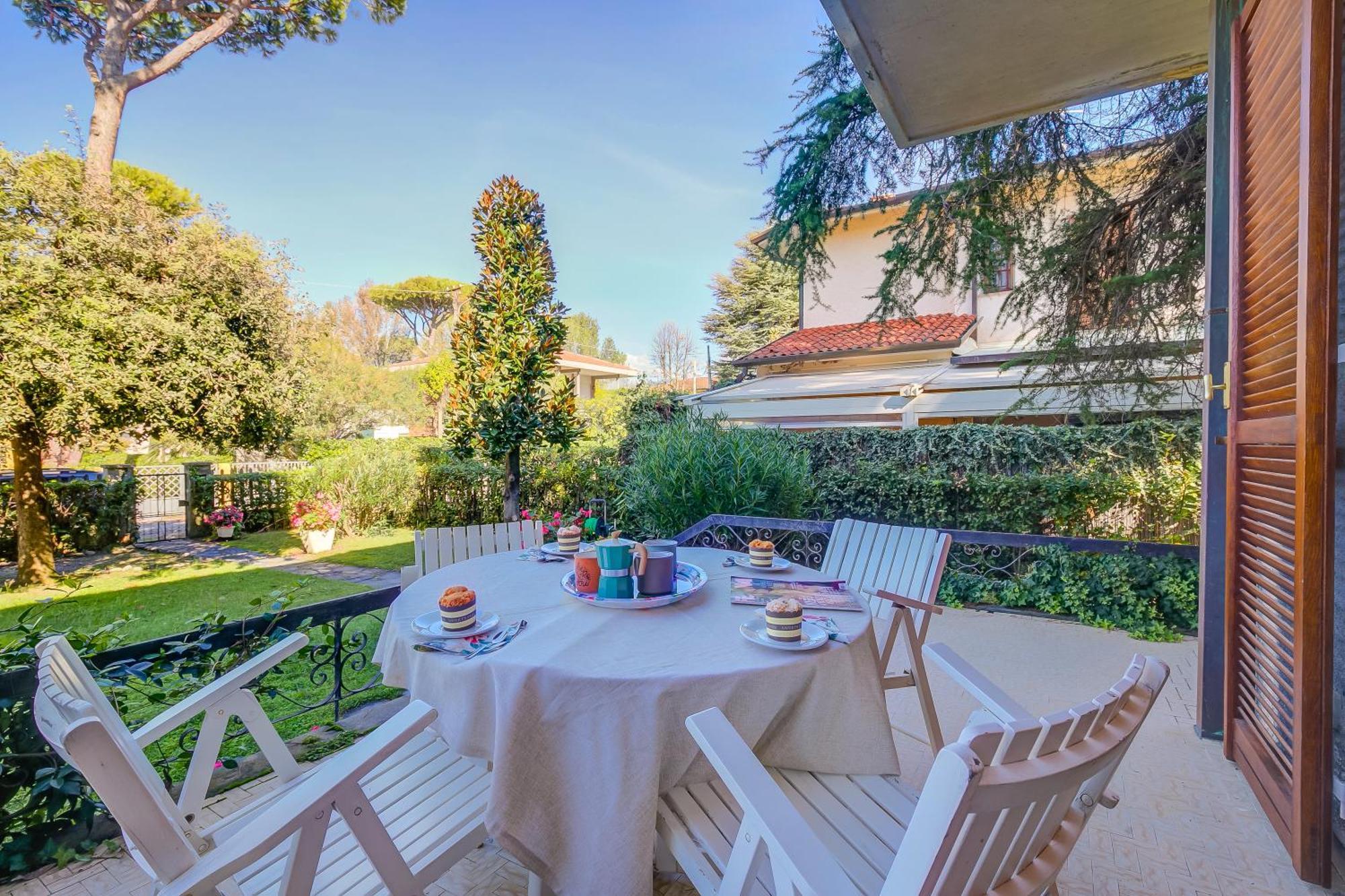 Casa Maddalena Al Mare 600M From Sea - Happy Rentals Marina di Pietrasanta Exterior foto